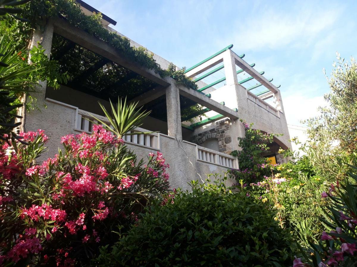 Apartments Radic Bol Exterior foto